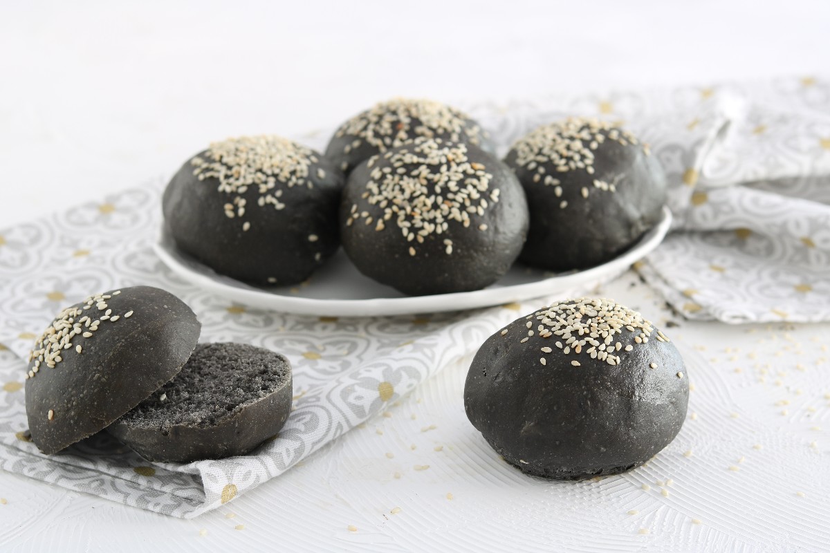 panini al nero di seppia