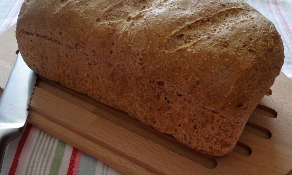 Pane integrale con e senza lievito madre