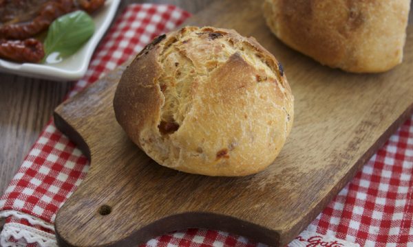 Pane veloce con pomodori secchi – Anche Bimby