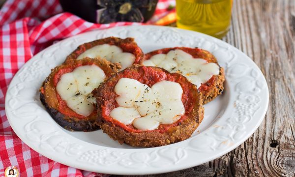 Pizzette di melanzane impanate – Secondo piatto filante
