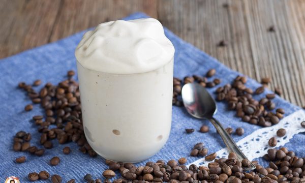 Crema di caffè con caffè espresso o della moka – Ricetta con 3 ingredienti SENZA panna