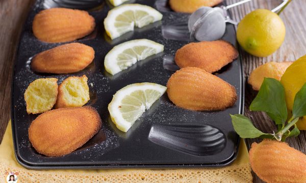 Madeleine al limone e mandorle – Biscotti facili anche senza stampo