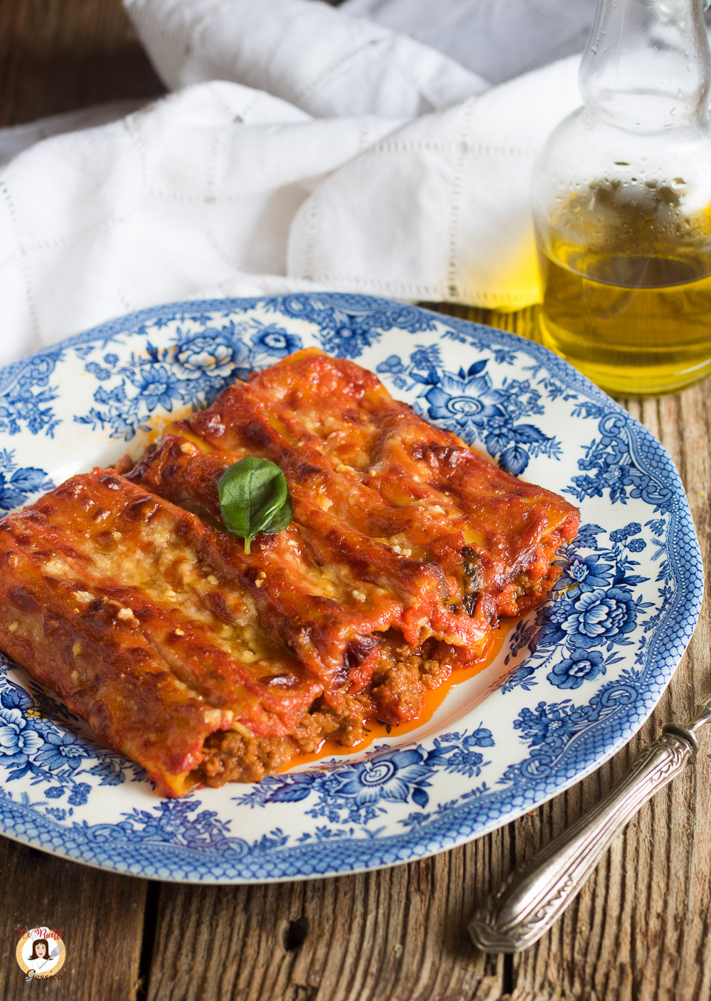 CANNELLONI AL RAGÙ Pasta al forno ripiena di carne senza besciamella