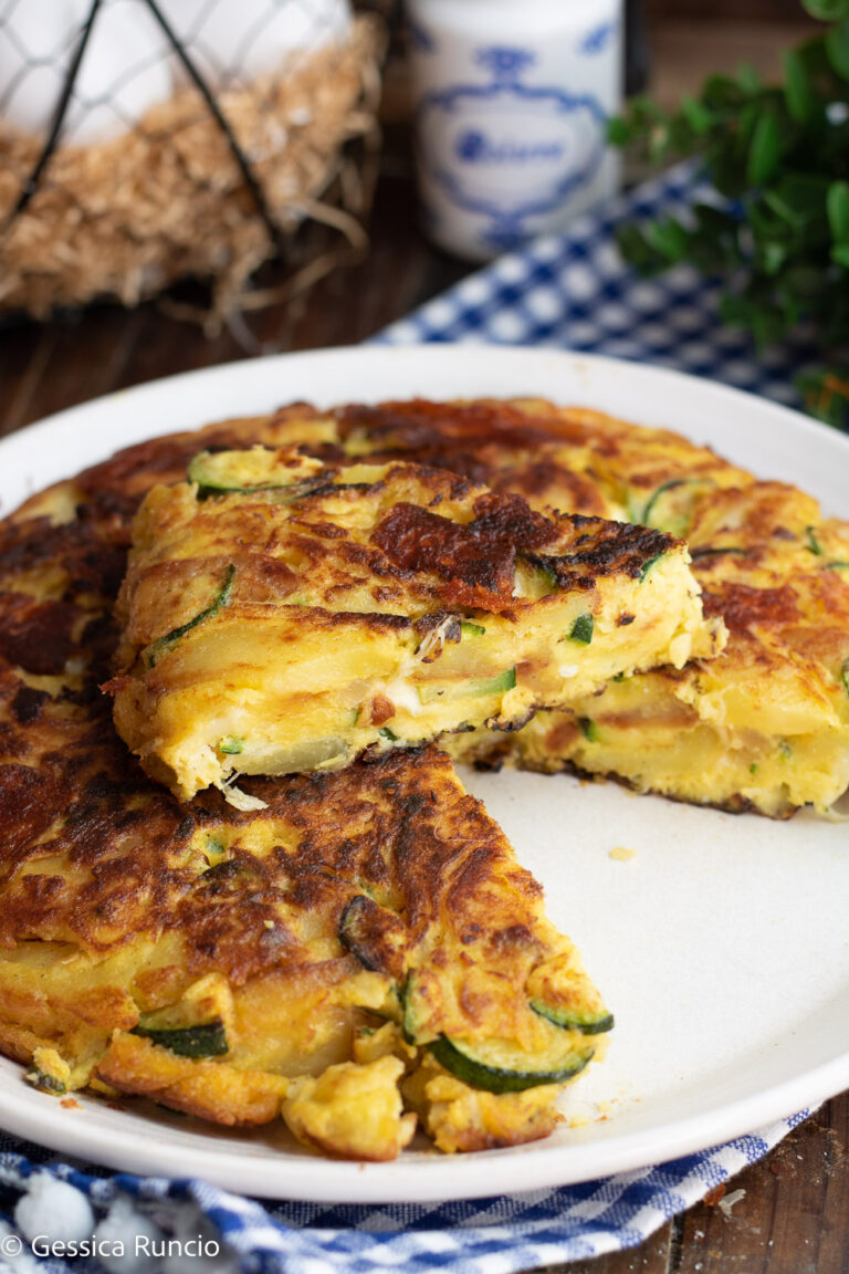 Frittata di patate e zucchine - Ricetta e video