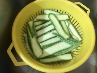 zucchine sotto sale