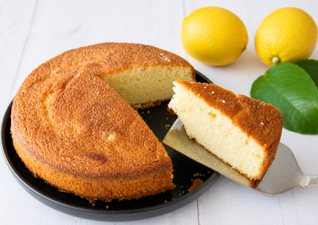 torta al limone con albumi soffice senza lattosio fetta