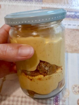 Preparazione tiramisù alla zucca