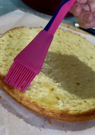 Preparazione torta delizia