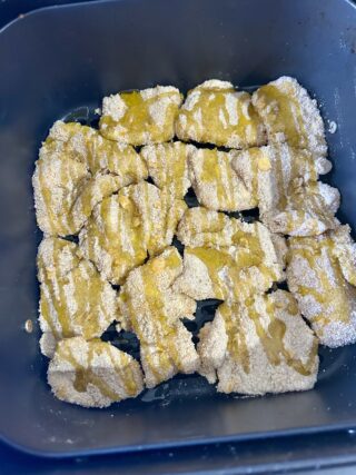 Preparazione pollo fritto 