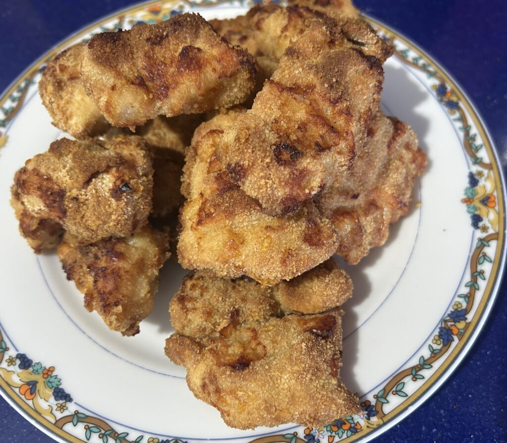 Polo fritto in friggitrice ad aria, croccante e tenero