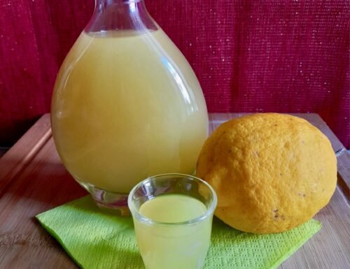 Limoncello fatto in casa con solo 3 ingredienti
