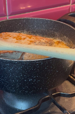 Preparazione dell’arista di maiale al latte