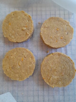 Preparazione hamburger di ceci