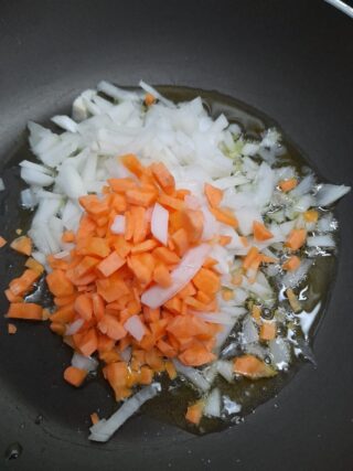 Preparazione hamburger di ceci