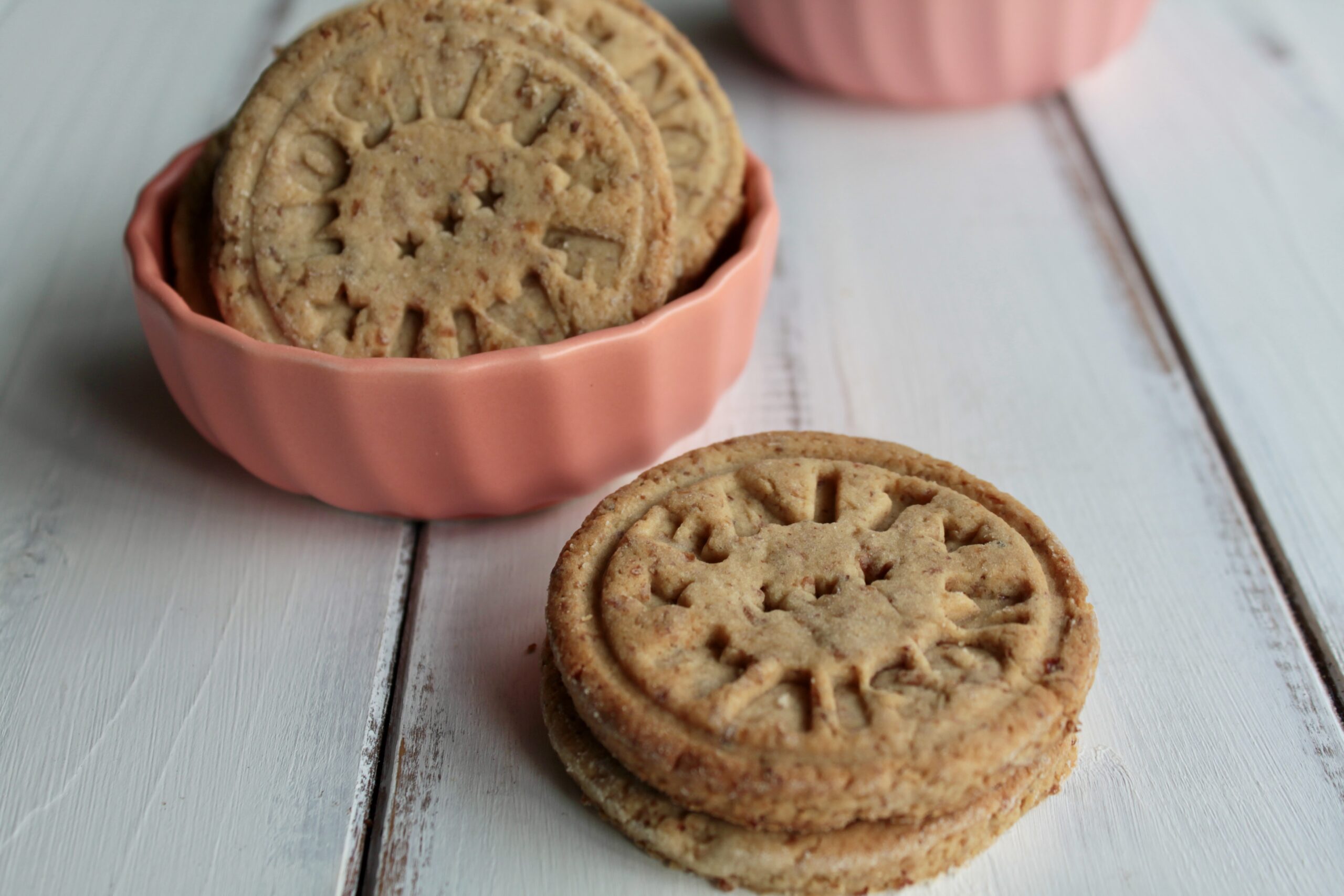 Biscotti senza zucchero all’uvetta e mandorle fatti in casa friabili e naturali