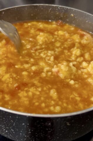 Frascarelli romani pronti con parmigiano e basilico fresco