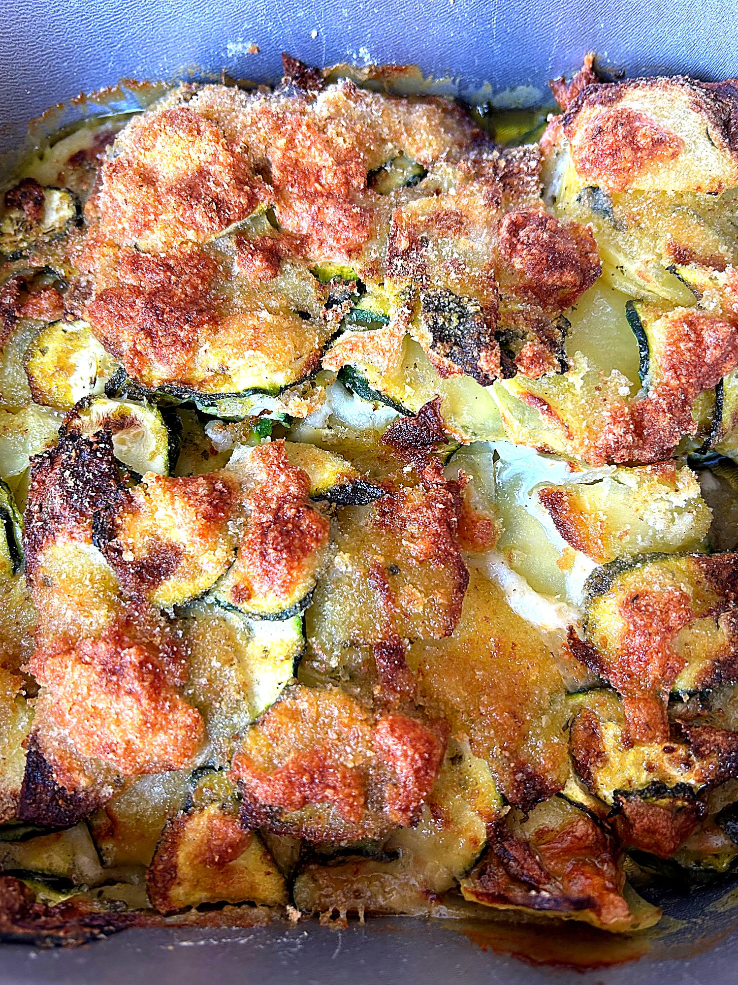 Tortino vegetariano di zucchine e patate in friggitrice ad aria