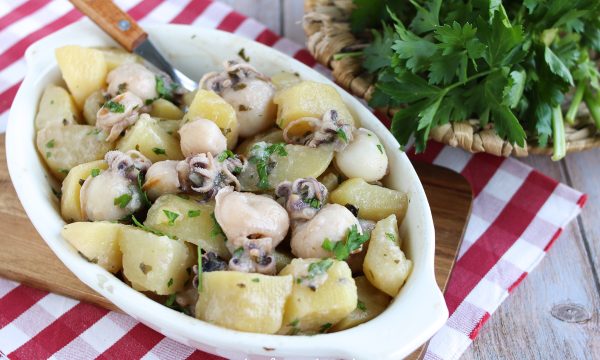Seppioline con patate in padella