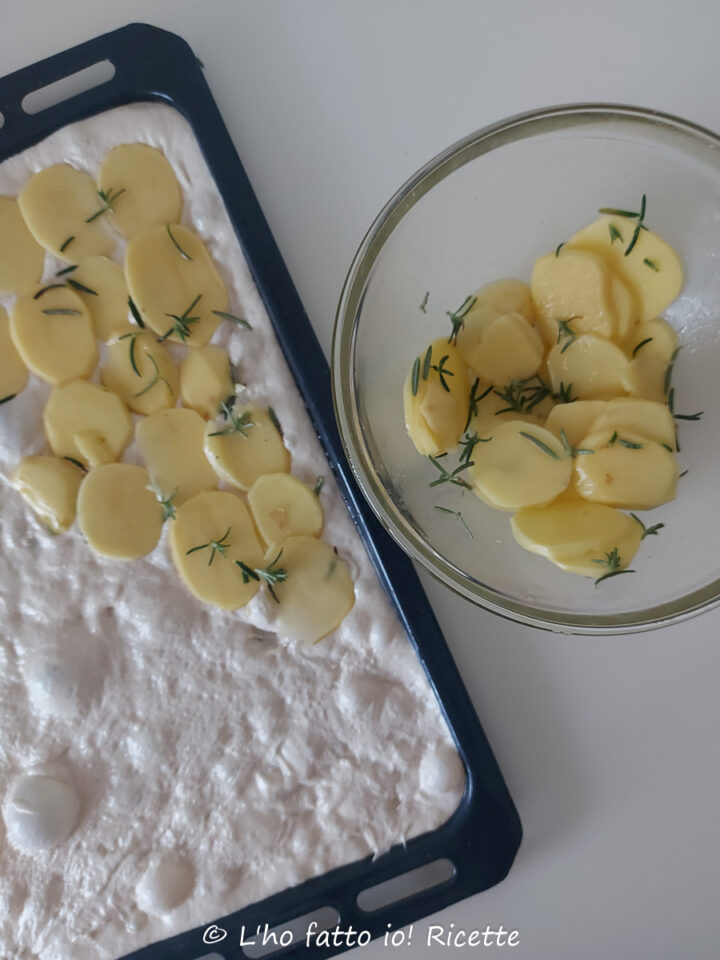 pizza con patate e rosmarino