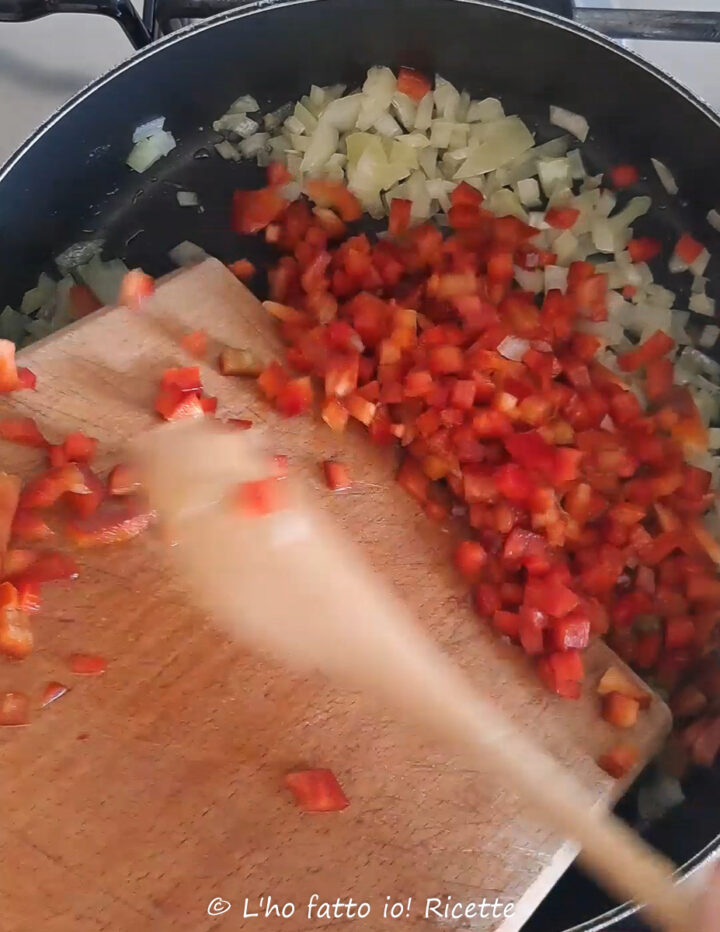 Ripoeno delle empanadas spagnole