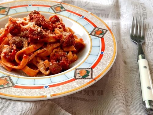 Tagliatelle con pallottine alla teramana