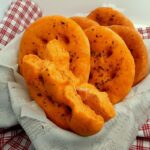 Focaccine alla zucca aromatizzate