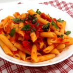 Pasta con sugo di pomodorini freschi