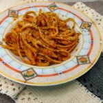 Pasta cremosa peperoni e pomodori