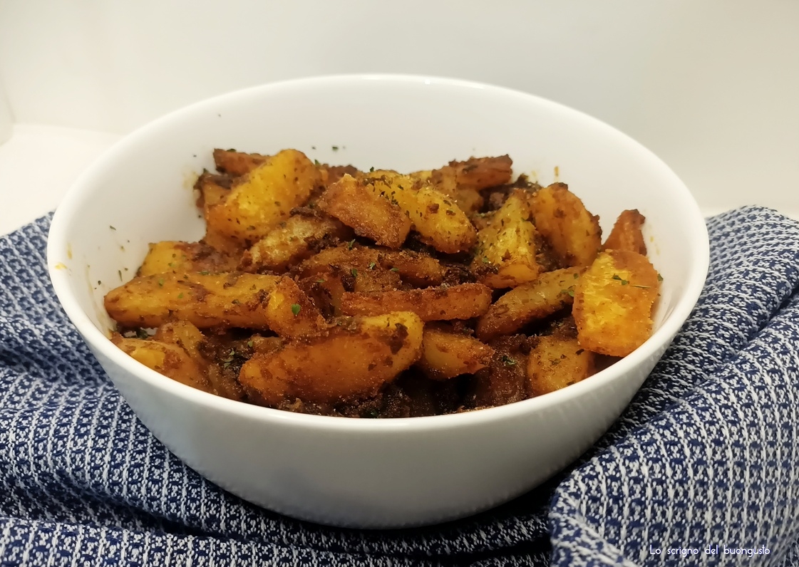 Patate rustiche aglio e paprika