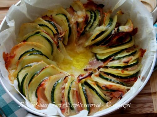 Zucchine patate al forno filanti e gustose