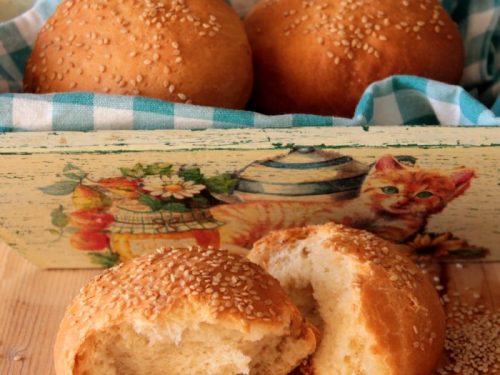 Muffolette panini soffici con semi di sesamo ricetta siciliana