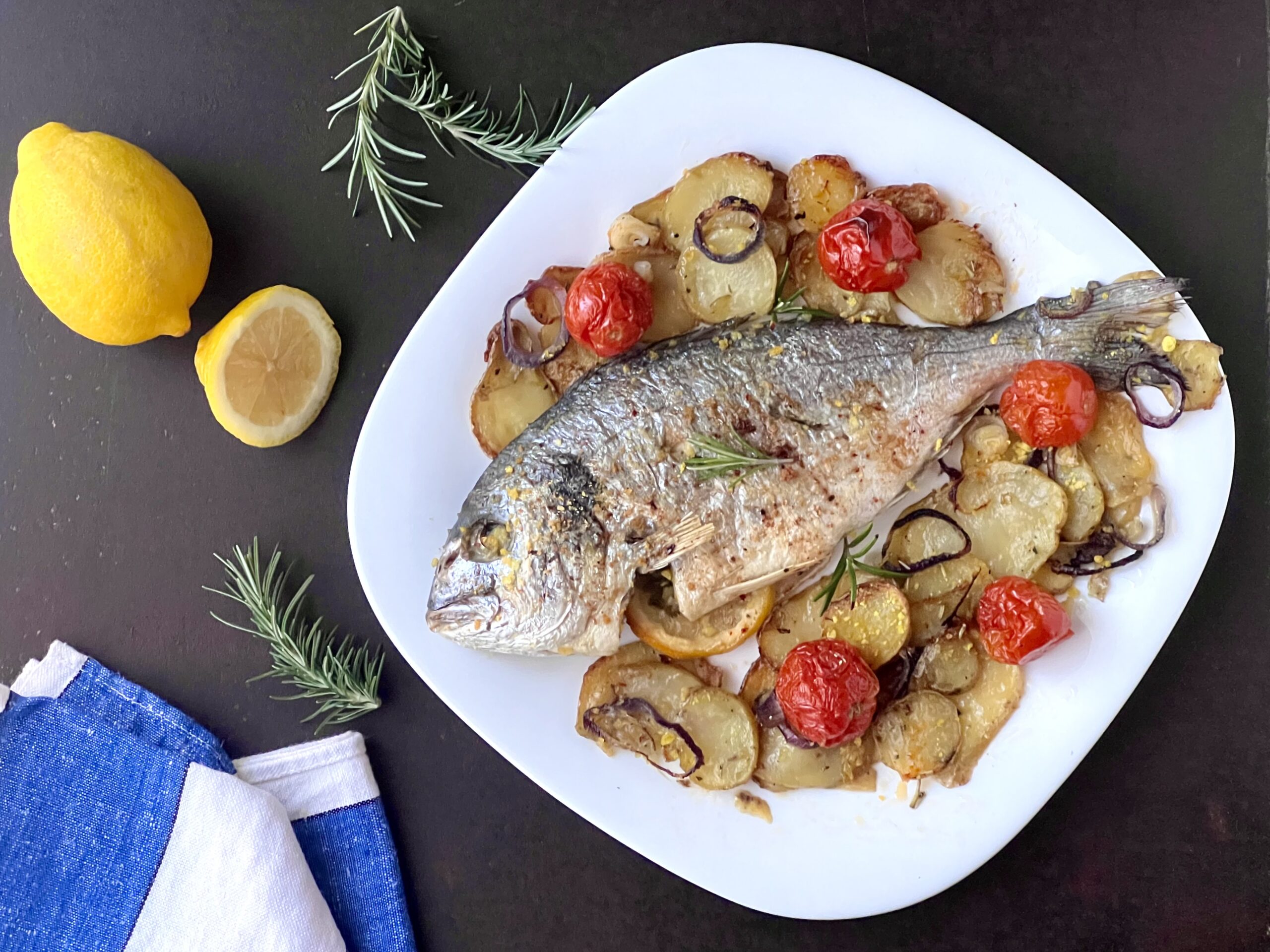 Orata al forno con patate e pomodorini * Blog di luiginalaurenzi