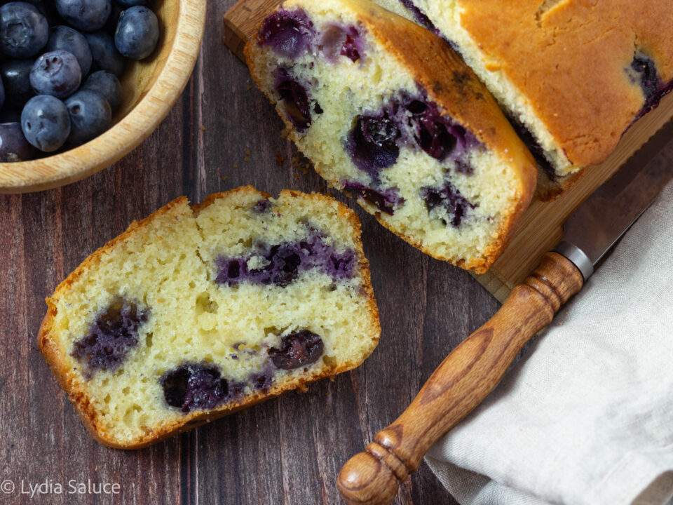 Plumcake yogurt e mirtilli