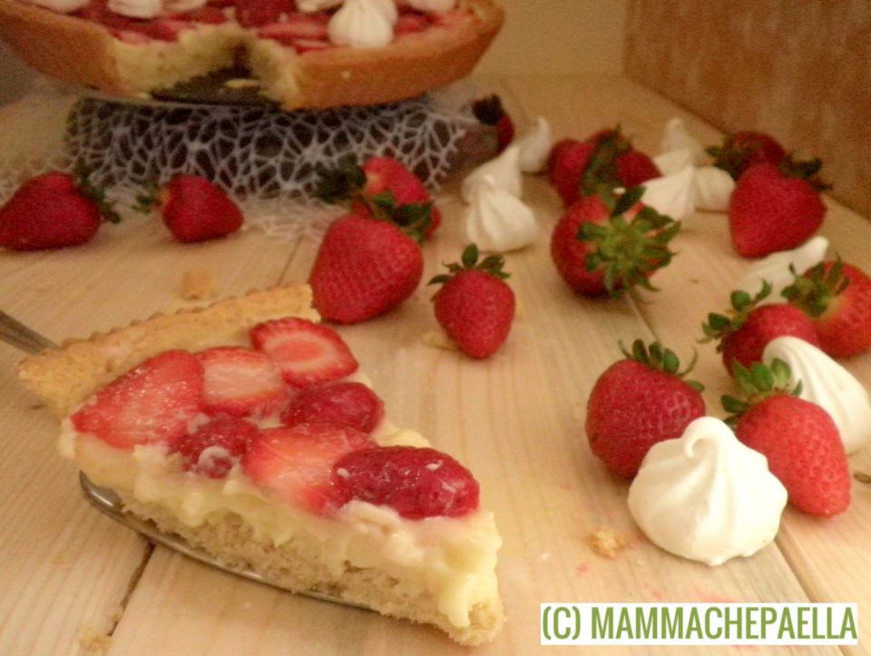 Crostata con crema pasticcera e fragole