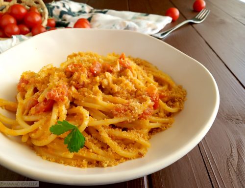 Spaghetti con tonno e pomodorini, semplici e veloci da fare