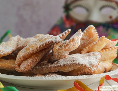 Ricetta delle chiacchiere di carnevale friabilissime e bollose