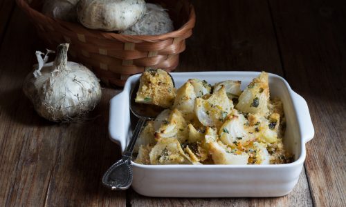 CIPOLLE GRATINATE, un contorno facile e sfizioso! CIPOLLE GRATINATE, un contorno facile e sfizioso!