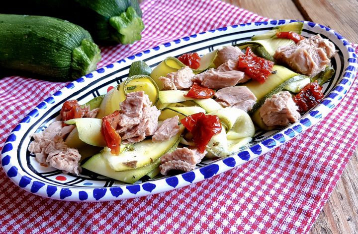 insalata di zucchine e tonno