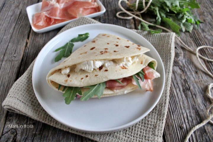 Piadina Prosciutto crudo Stracchino e Rucola