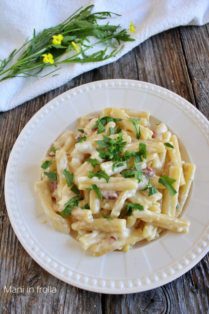 Pasta con Speck Fontina e Rucola