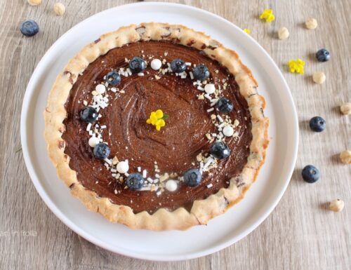 Crostata con gocce di cioccolato farcita alla Nutella