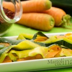 Nastri di zucchine e carote in salsa piccante