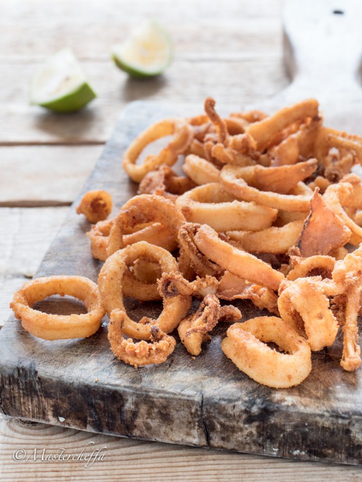 Anelli di calamari fritti