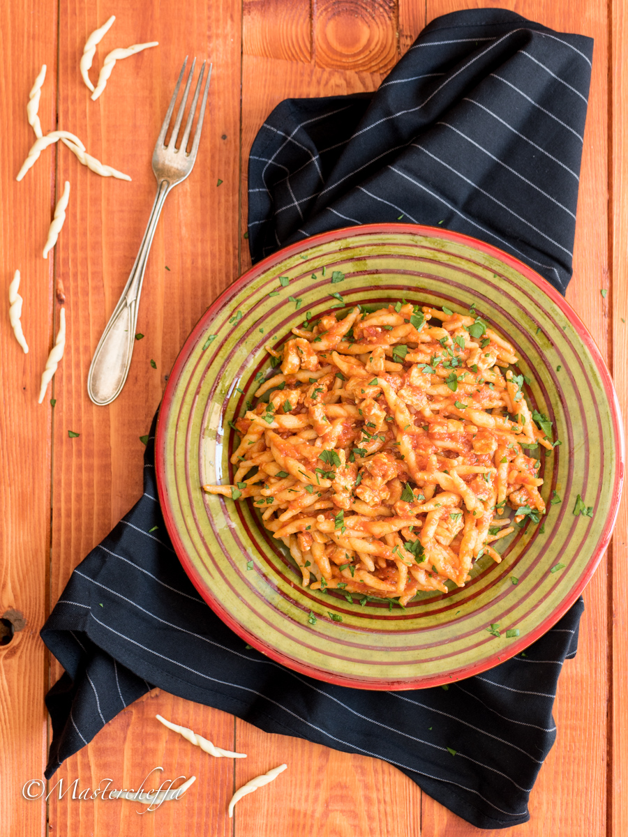Pasta al ragu di pesce spada