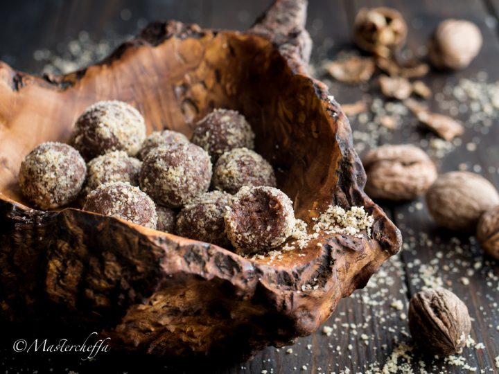 Tartufini noci e cioccolato - ricetta facile senza cottura