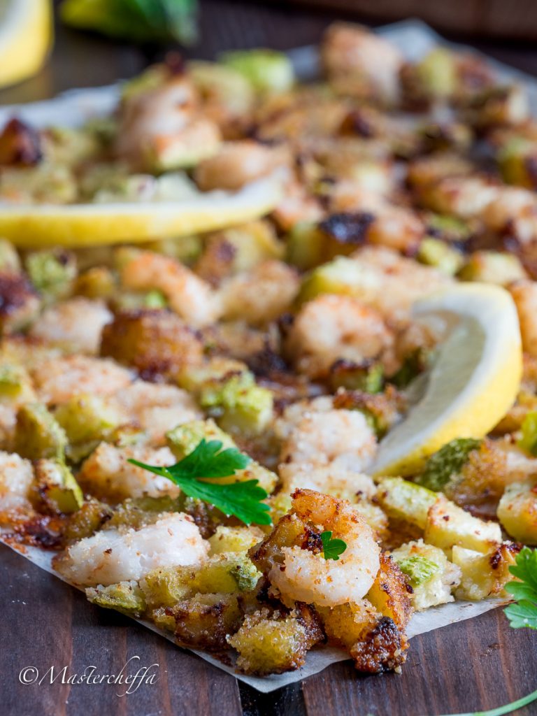 Gamberi e zucchine sabbiosi al forno con la crosticina croccante