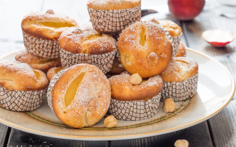 Muffin alla pesca con nocciole senza burro Muffin alla pesca con nocciole senza burro