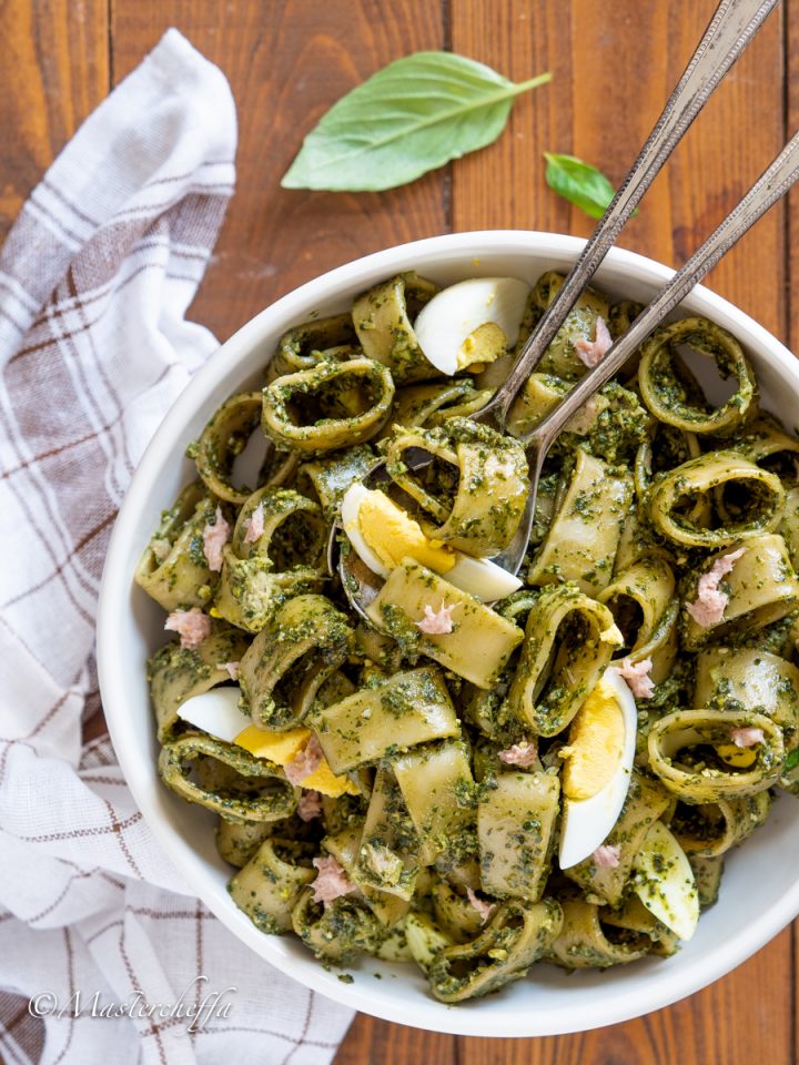 Pasta fredda pesto, tonno e uova sode