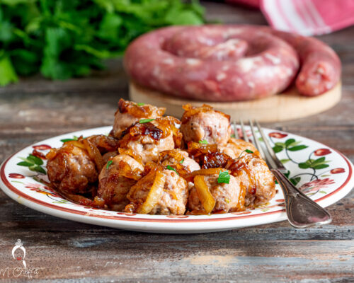 Polpette di salsiccia in agrodolce con cipolle