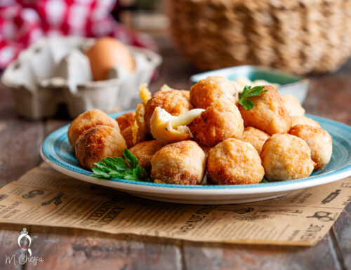 Polpette di pollo in padella dal cuore filante